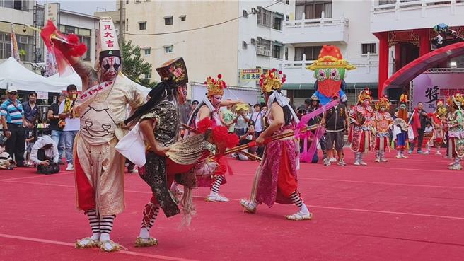 2024全國家將文化祭26日在嘉義市九華山地藏庵舉行，嘉義市隍義堂展演精采。（廖素慧攝）