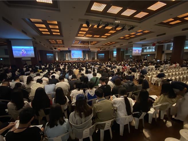 2024慈济彰化静思堂新芽奖学金颁奖典礼26日登场。（孙英哲摄）