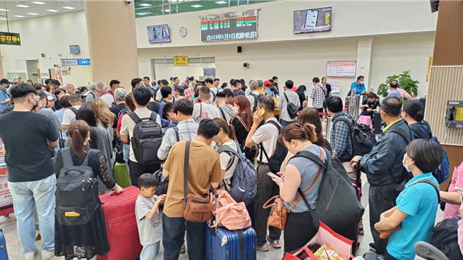 金門小三通今日出入境人次多達5086人，其中更有909位陸客蒞臨金門旅遊，雙雙刷新小三通重啟後的新高。(資料照／于家麒攝)