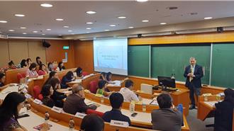 教育部攜手亞大推動「青少年幸福不迷網」重視網路成癮議題