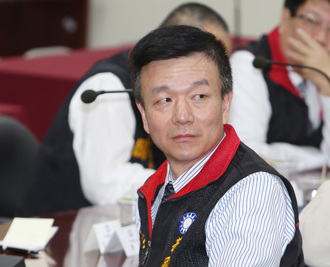 黄扬明10字酸爆于北辰 揭「柯P家恐无化粪池」真相 