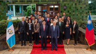 林佳龍拜會瓜地馬拉總統 邀阿雷瓦洛訪台