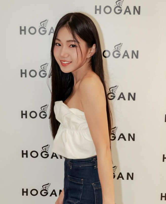 家寧2年前曾被挖出疑似参加心灵成长相关课程。（图／翻摄自家寧IG）