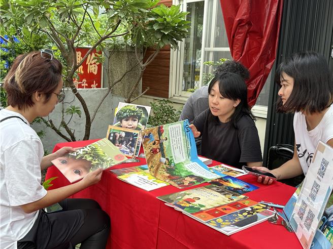 2024「南方草草节」26日起一连2天在台东县太麻里乡金崙村卡拿崙部落热闹展开。（蔡旻妤摄）