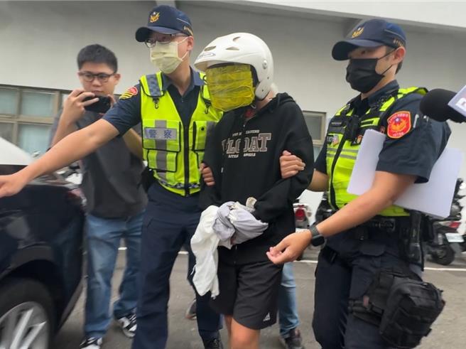 台中市18歲白姓男子27日上午無照開著租賃BMW在北屯撞上中年男性行人，並輾過對方冷血逃逸，檢方27日晚間複訊後，認為白男涉過失致死、肇事逃逸、毒駕致死和殺人4罪嫌，向台中地院聲請羈押。（潘虹恩攝）