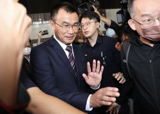 追查超思蛋弊案！被告陳吉仲等3人 庭訊結束均獲請回