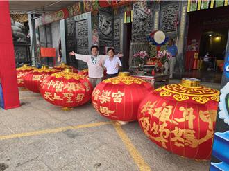 千尊媽祖齊聚鹿耳門 30年姐妹會萬人點燈祈福