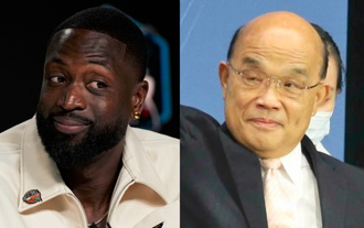 紀念雕像揭幕 韋德傻眼喊「這是誰？」 網噴飯：像蘇貞昌