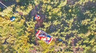 花蓮 3山友待援5天 直升機吊掛送醫