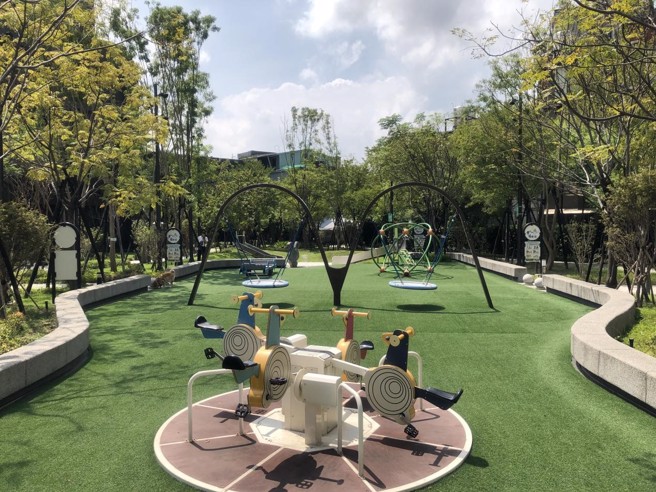 多样化的特色游乐设施欢迎大小朋友一同体验。(图/新北市新庄区公所)