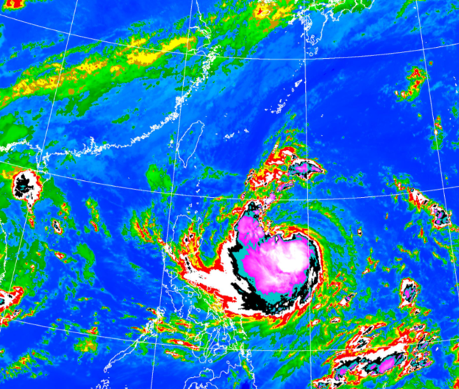 康芮颱风往台湾的方向直扑而来。（翻摄自气象署）