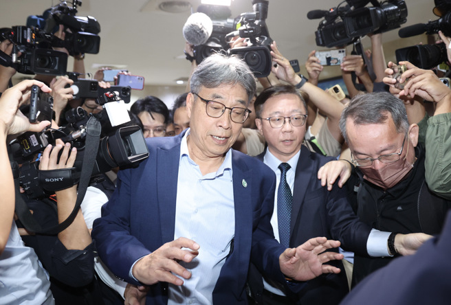 超思案是否有弊，台北地檢署歷經1年偵辦，28日以被告身分傳喚任農業部長陳駿季（見圖）到案說明，後被請回。（資料照／鄧博仁攝）