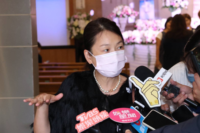 六月在告別式後分享自己跟張智皓的緣分。（謝采恩攝）