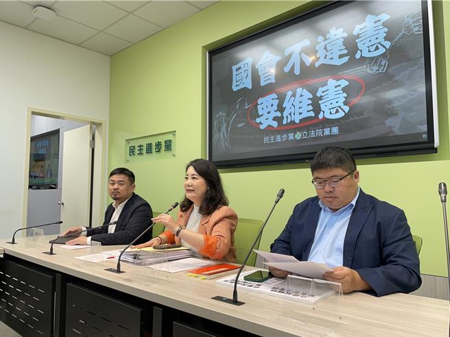 民進黨立院黨團今上午舉行輿情回應記者會。（楊亞璇攝）