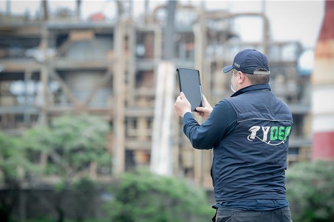 環保局今年將對外招聘10名稽查新血，並於10月21日對外公布甄選簡章，預計正取10名、備取20名。（桃園市環保局提供）