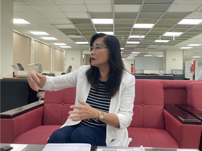 台北市議會台智光調查小組召集人、國民黨台北市議員秦慧珠。（劉彥宜攝）