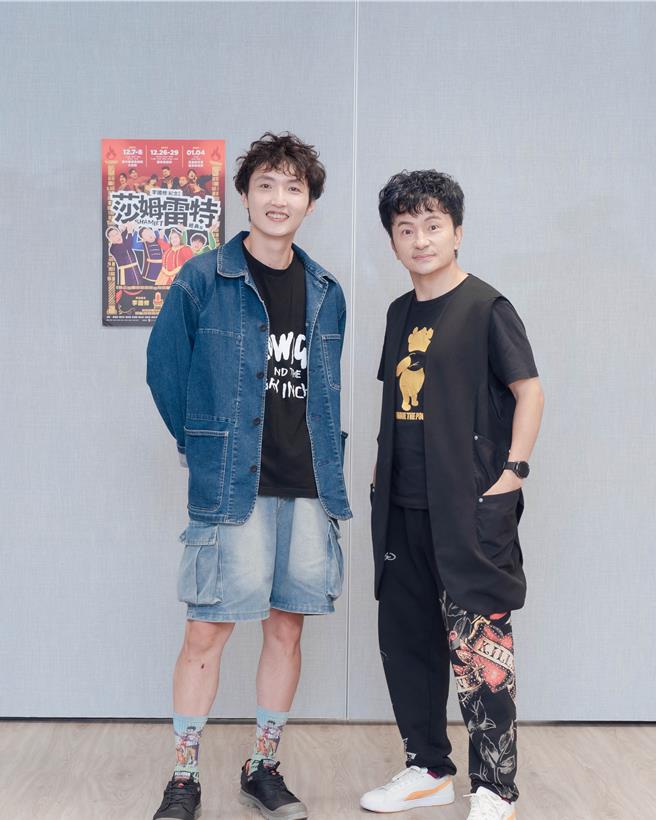 唐從聖（右）、蕭東意在李國修紀念作品《莎姆雷特》經典版飾演要角。（寬宏藝術提供）