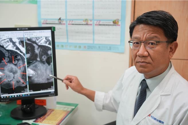 光田医院放射肿瘤科主任医师王铭志说，81岁罹患子宫颈癌第四期患者，经2个多月放射线与化学治疗，肿瘤指数降到正常值，经抹片检查也无癌细胞，奉劝癌患者，不要放弃治疗。（光田医院提供／张妍溱台中传真）