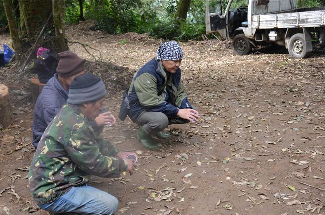 鄒族獵人入山前會進行傳統祈禱儀式。(林業署嘉義分署提供／呂妍庭嘉義傳真)