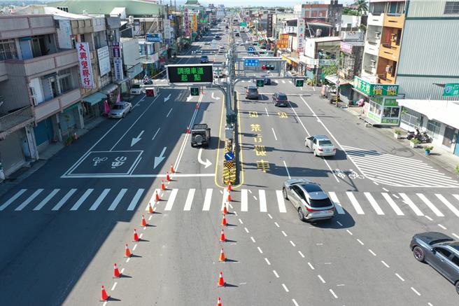 台1線枋寮水底寮到楓港路段被交通部列為全台公路4大壅塞熱點之一，立委徐富癸促枋寮外環道盡速動工。（資料畫面）