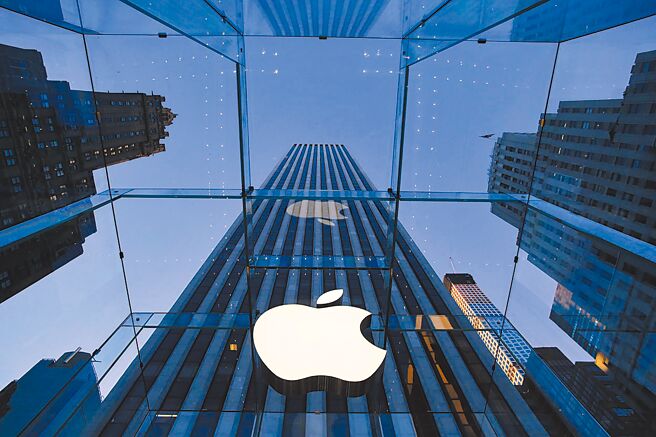 全球市值一哥苹果即将在台湾时间11月1日公告财报，为美国总统大选前金融市场压轴好戏。图／美联社