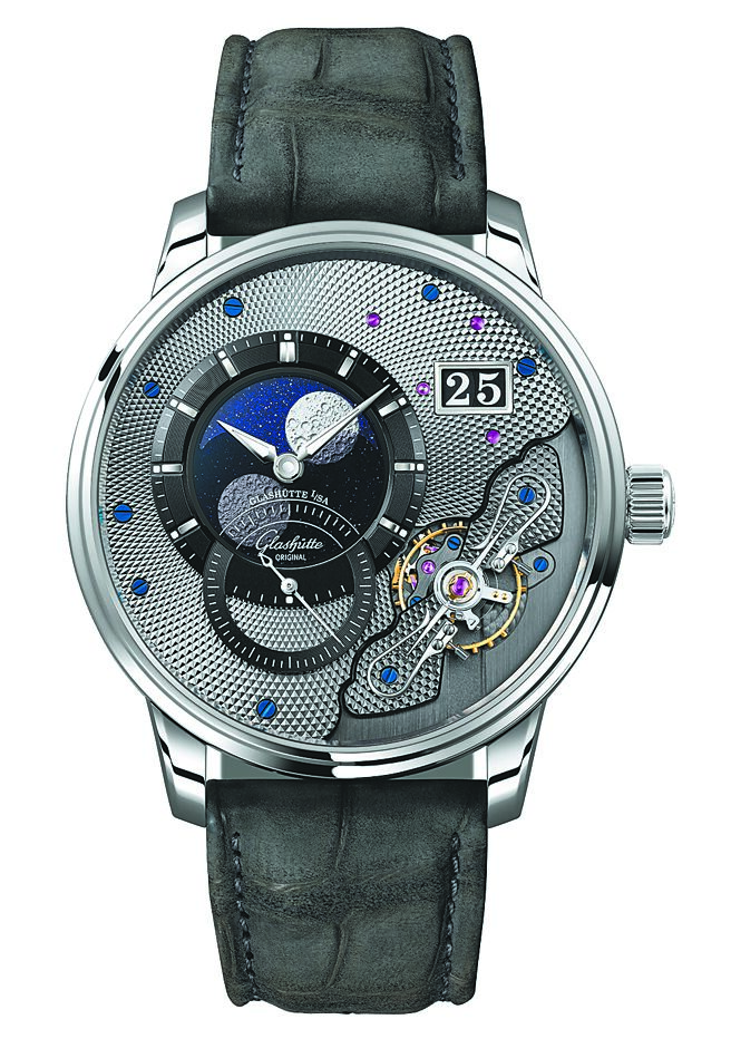 格拉蘇蒂原創發布偏心月相機芯倒置腕表，將月夜星空的宇宙美景微型化，137萬7000元。（Glashutte Original提供）