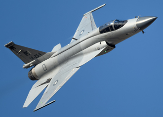 大买70架JF17枭龙战机 美死敌买不成歼10另觅他途