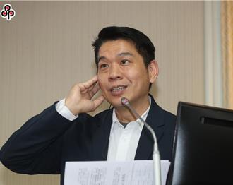 提案增「舉手表決」規定遭封殺   綠委諷：藍白擔心丟臉？