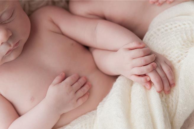 大陸官方發布最新文件助降育兒成本，也被研判今年內全大陸31省市有望將輔助生殖全數納入醫保範圍。 （示意圖:shutterstock/達志）