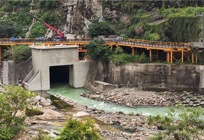 曾文水庫調節性放水至烏山頭水庫蓄存。（南水分署提供／寶智華台南傳真）