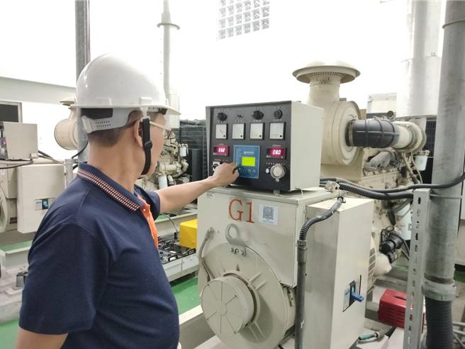 中和二抽水站控盤檢查。（水利局提供）