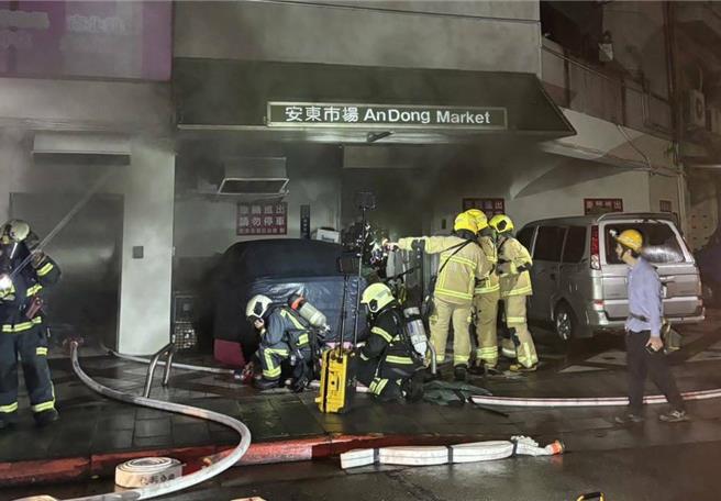 这栋6层楼复合式商办大楼，市府社会局儿童福利机构也设置于该处，火警发生时吓坏不少儿童。（图 ／ 刘咏韵翻摄）