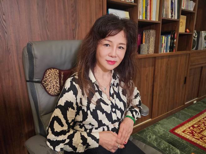 不舍许多资深艺人晚年经济、健康状况不佳，歌后曹雨婷曝心声。（记者游定刚拍摄）