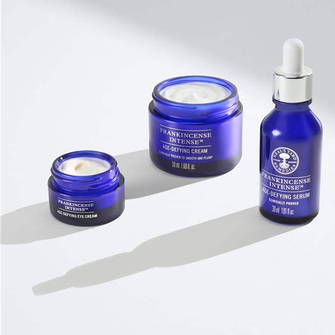 Neal's Yard Remedies乳香緊緻臉部保養系列。（10／10提供／黃唯淯台北傳真）