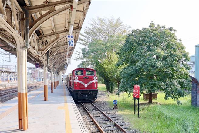 阿里山林铁为维护行车安全，10月31日至11月2日全线列车停驶。(取自阿里出林铁及文资处官网／吕妍庭嘉义传真)