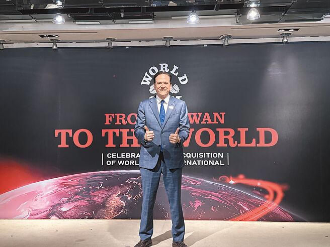 世界健身-KY董事長暨總經理柯約翰，28日宣布收購擁有48年歷史的美國World Gym Internationa1。圖／劉朱松