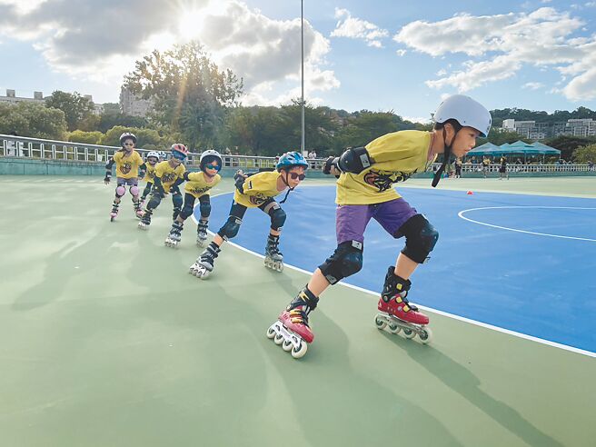 阳光运动公园直排轮场整修后场地平整安全。（新北市高滩处提供／张铠乙新北传真）