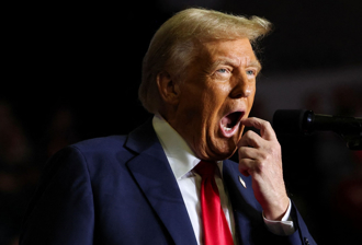 十月驚奇 川普恐自爆