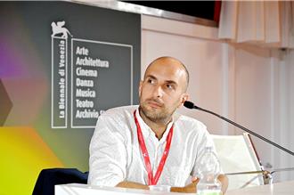 義大利製片變台灣之光 雙碩士影人陳璽文撂中文開講