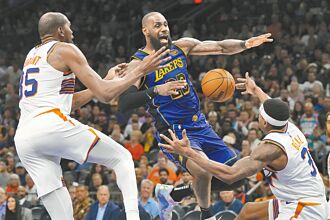 NBA》詹皇只拿11分 湖人吞首败