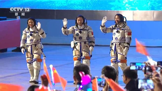 神舟十九号载人太空船龙马组合发射成功。（微信公眾号「中国载人航太」）