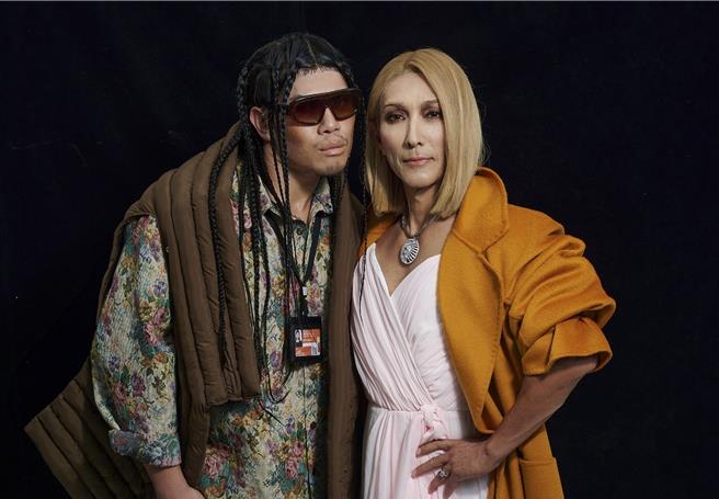 潘若迪（右）和网红「Vicky老丝」復刻席琳狄翁与设计师Law Roach。（莫莉团队提供）