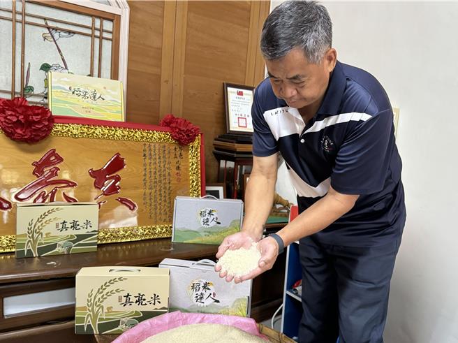 马启亮说未来将持续秉持优质米的理念，继续精进栽培技术，种出更美味的米。（吴佩蓉摄）