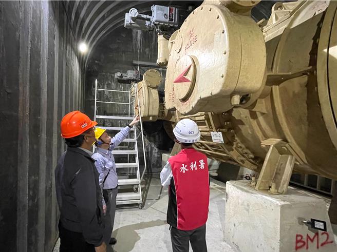 康芮颱風來襲，北區水資源分水針對石門水庫調節性放水，預做各項防颱整備。（北水分署提供／呂筱蟬桃園傳真）