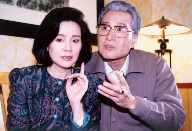 家属更新石英脸书，转发28年前与归亚蕾合唱的片段，并写下：「感恩」。（图／中时资料照）