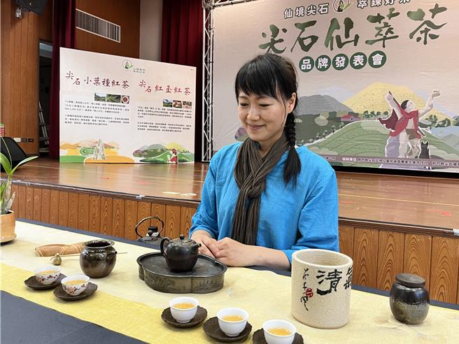 尖石鄉14年前開始有居民栽種茶樹，至今面積已達40公頃，每年約可生產4至5萬台斤茶葉。（邱立雅攝）