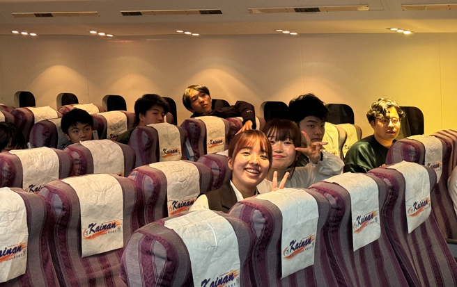 體驗機艙教室。(照片/開南大學提供)