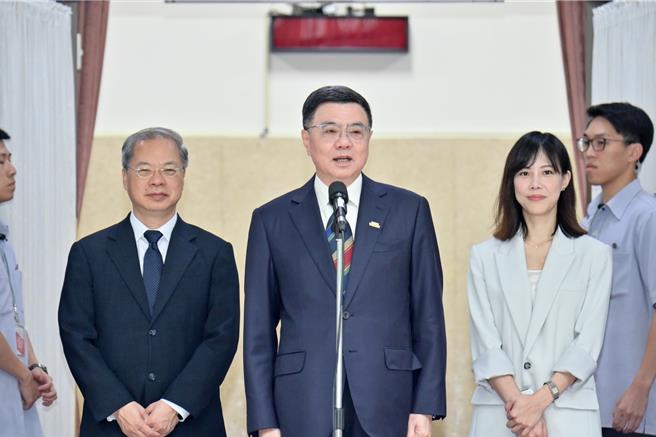 延续17日「行政院经济发展委员会第2次会议」主轴包容成长，行政院长卓荣泰30日主持经发会。（行政院提供／游念育台北传真）