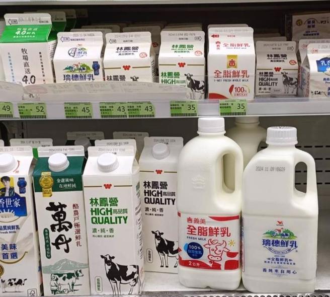 针对「班班喝鲜奶」，台北市教育局长汤志民表示，将鼓励学校选订鲜奶，未来也将举办研习营，邀请选喝牛奶的学校示范发送作业。（陈淑娥摄）