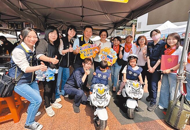 新北市警力严重缺乏，截至2024年9月底，不论是警察员额、警民比及预算均落后台北市，特别是妇幼队人力严重不足。新北市议员山田摩衣指出，面对日益增加的刑案，办案效能令人堪虑，要求扩编警力。（新北市警察局提供／高钧麟新北传真）